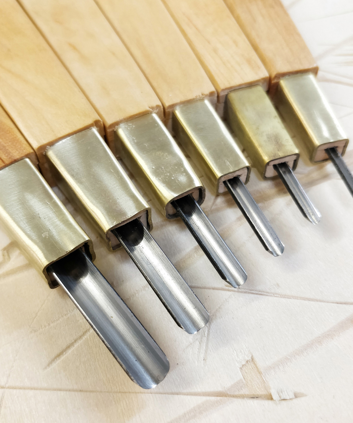 Pfeil : Mallet Handle Woodcut Tool : Straight Chisel : D12/6 6mm